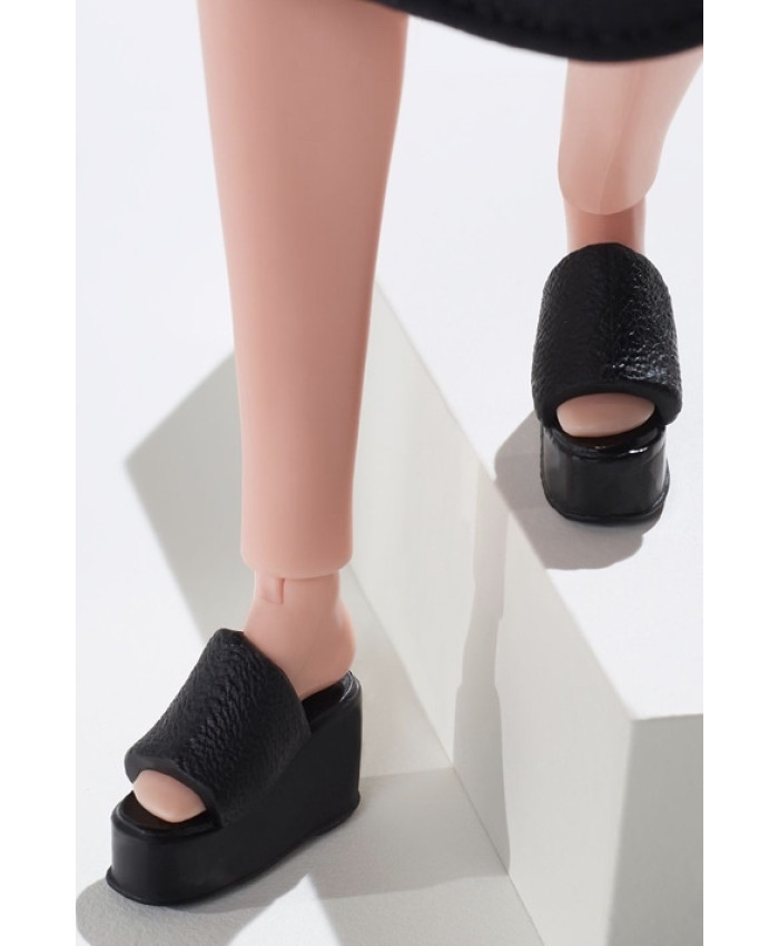 Кукла Barbie Looks Лукс Образы безграничные движения миниатюрная брюнетка с короткой стрижкой GXB29
